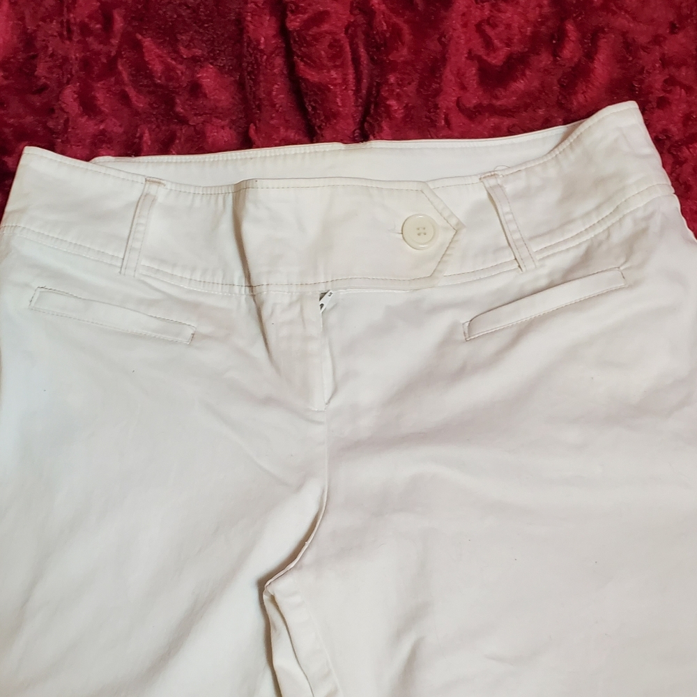 WHITE WIDE LEG CAPRIS! - Picture 9 of 13